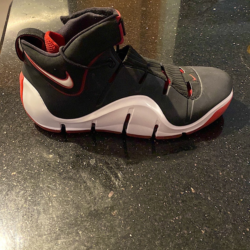 Nike Lebron Zoom Lebron IV high top sneakers. Sz 15. New - Picture 5 of 7